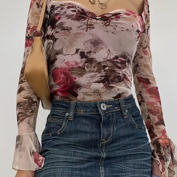 Retro Y2K Fit Flare Bell Sleeve Blouse Top - Picture 3 of 3